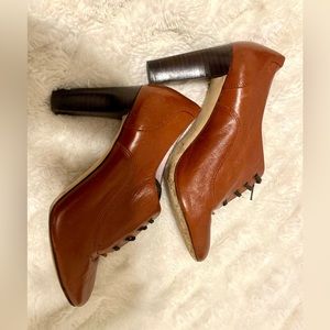 Johnston & Murphy Womens’ Leather Lace-up Heels